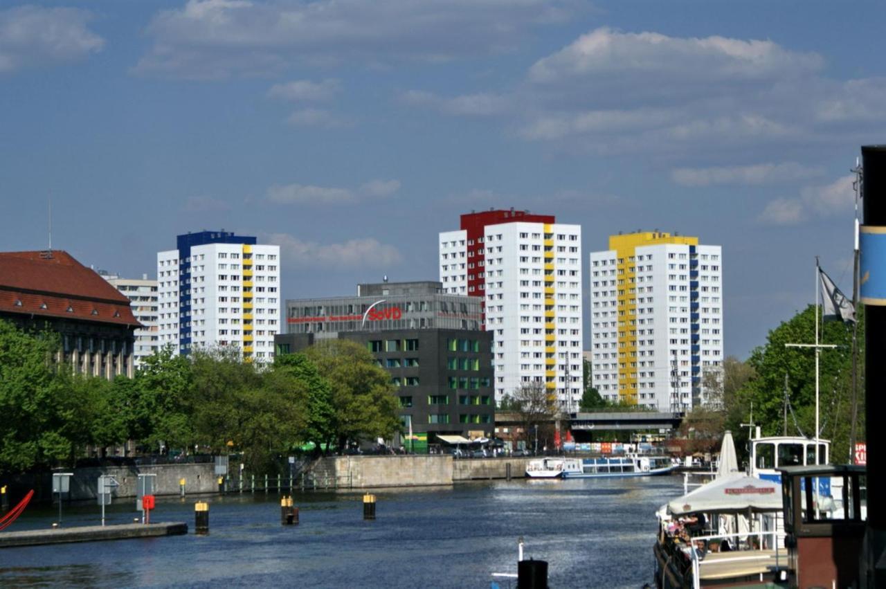 Romantic Style Apartment Berlin Alexanderplatz Bagian luar foto